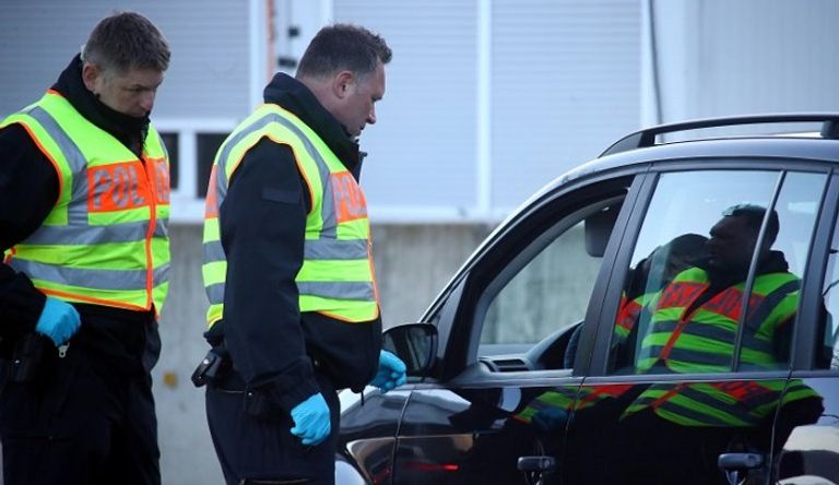 سياج بين سويسرا وألمانيا