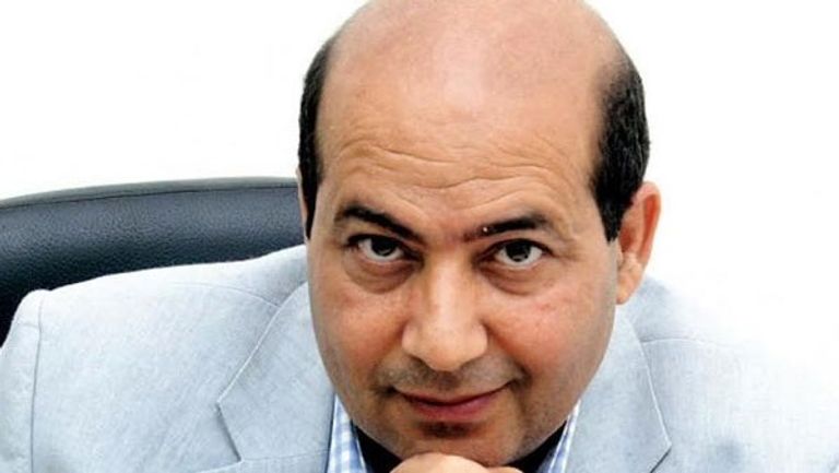 الناقد الفني طارق الشناوي الملصق الدعائي لمسلسل "النهاية"