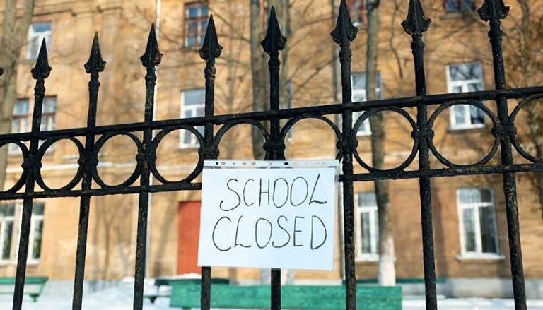 إغلاق المدارس فرضته الدنمارك في 12 مارس الماضي