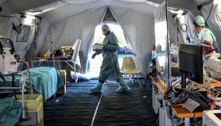 خيمة لعلاج المصابين بكورونا في إيطاليا (أرشيفية)