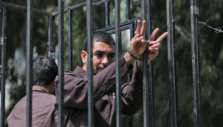 فلسطينيون يطالبون بالإفراج عن الأسرى في سجون الاحتلال 