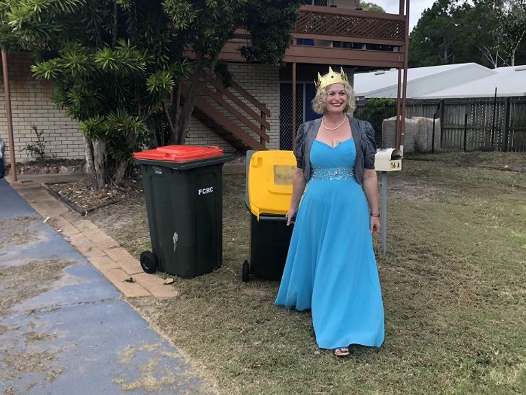 مؤسسة الصفحة عبر فيسبوك