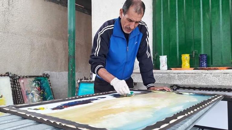 جانب من الأعمال الفنية للفلسطيني خالد نصار