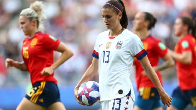 منافسات الجولف تعود رغم انتشار كورونا