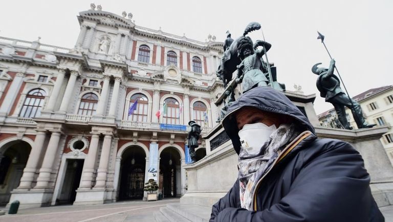 تطهير وتعقيم الشوارع في إيطاليا