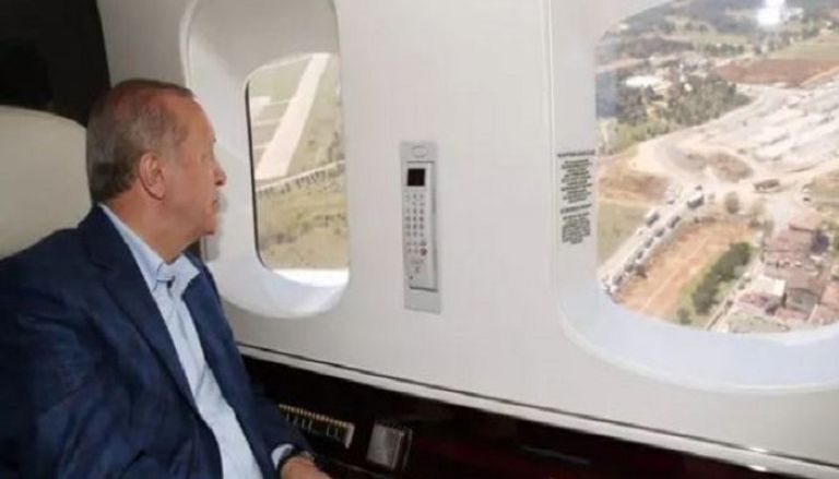 الرئيس التركي رجب طيب أردوغان خلال زيارته الميدانية لمستشفيات في إسطنبول أردوغان خلال جولته لزيارة مستشفيات في إسطنبول