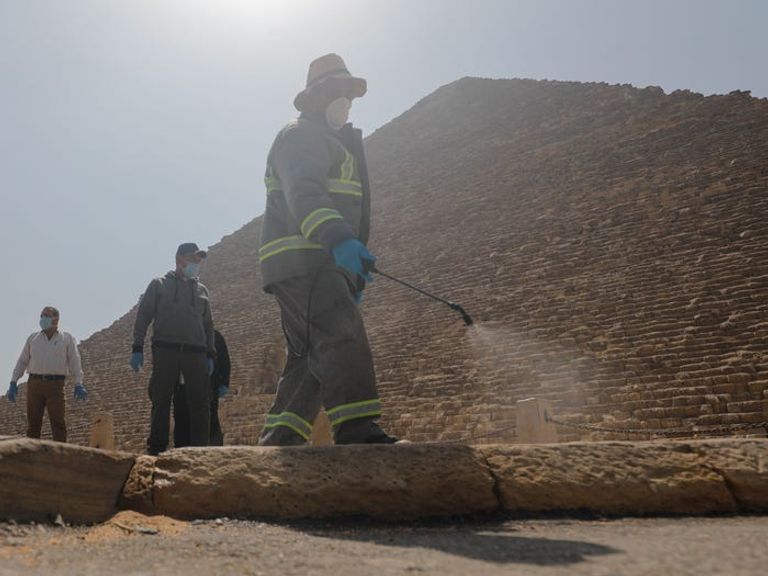 القناع الذهبي للملك توت عنخ آمون بالمتحف المصري بالتحرير