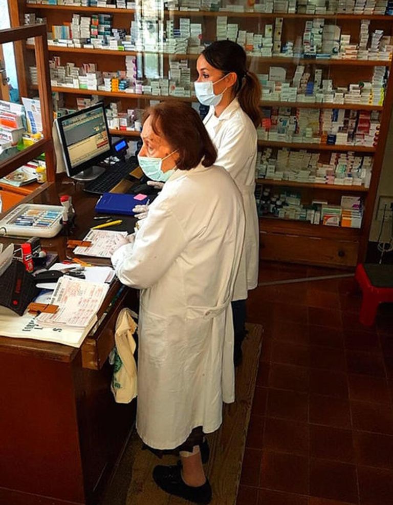 صورة أرشيفية لإحدى الصيدليات الإيطالية