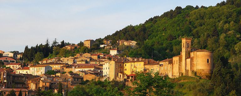 صورة أرشيفية لإحدى الصيدليات الإيطالية