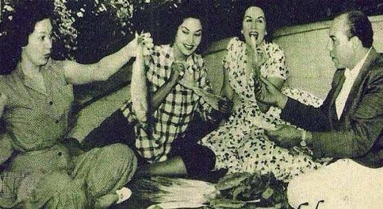 شويكار تلون البيض في شم النسيم