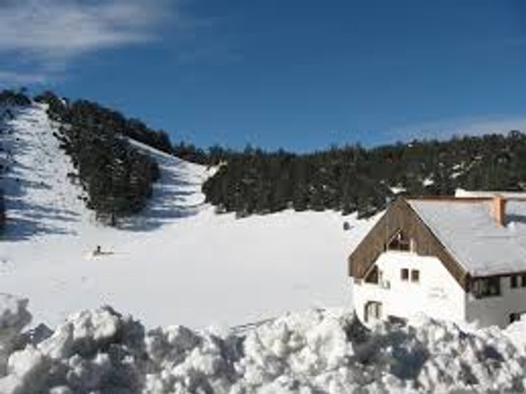 مدينة إفران المغربية المصممة على الطراز الأوروبي