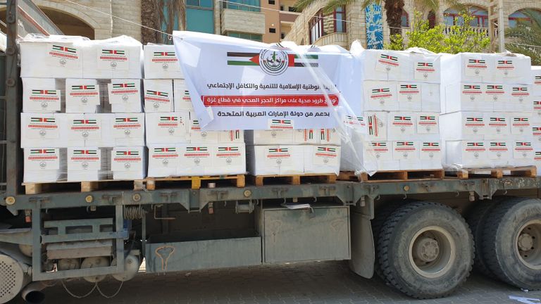 المساعدات الإماراتية