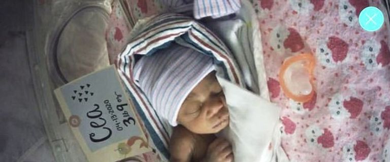 الضباط عثروا على الرضيعة أسفل مقعد السيارة