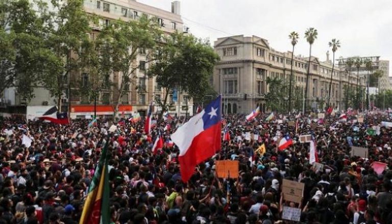 مظاهرات سابقة في تشيلي - رويترز