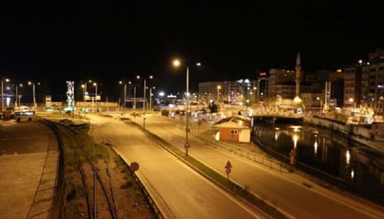 شوارع المدن خالية في تركيا 