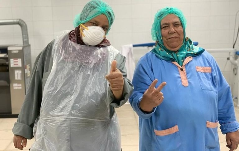 سوسن محمد وزميلتها من داخل مستشفى العزل