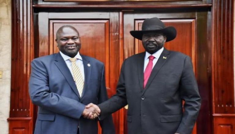 رئيس جنوب السودان سلفاكير ونائبه رياك مشار خلال لقاء سابق