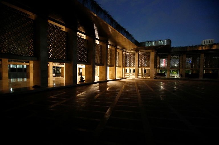 المسجد الأقصى يخلو من المصلين في أول جمعة من رمضان