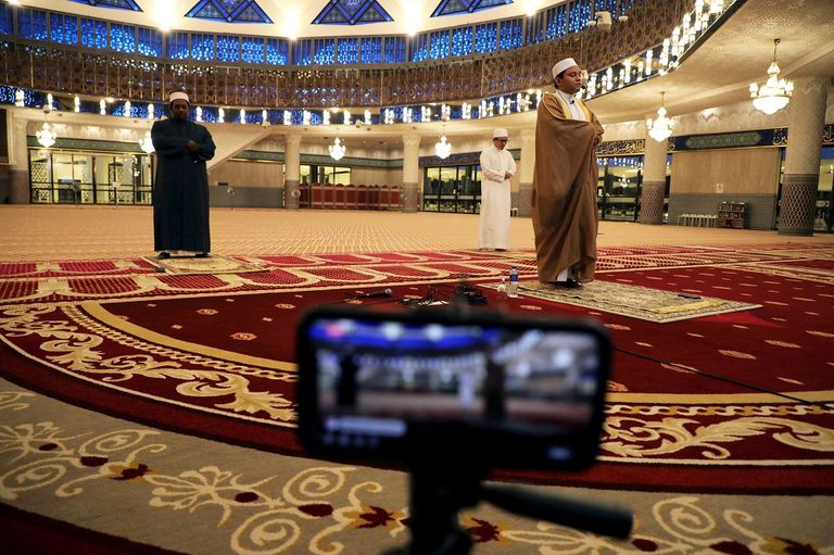 المسجد الأقصى يخلو من المصلين في أول جمعة من رمضان