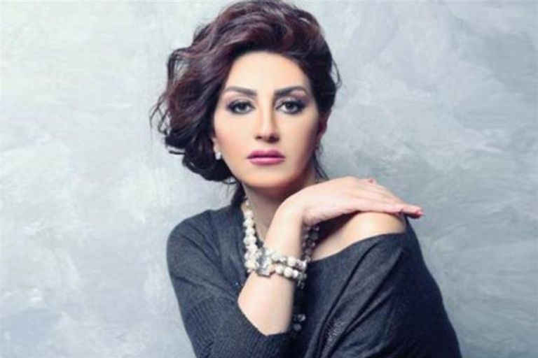 الفنانة المصرية وفاء عامر