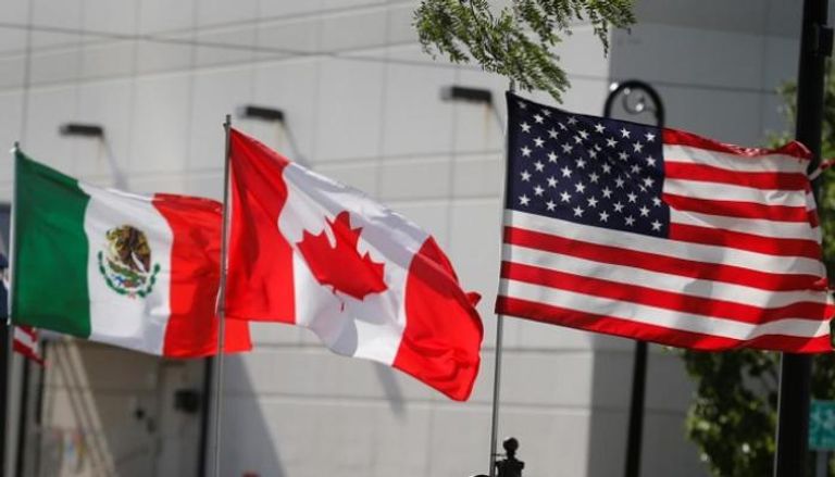 أعلام الولايات المتحدة وكندا والمكسيك