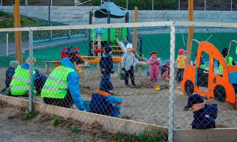 24 % من الآباء في النرويج يرفضون فكرة إعادة أطفالهم إلى الحضانات