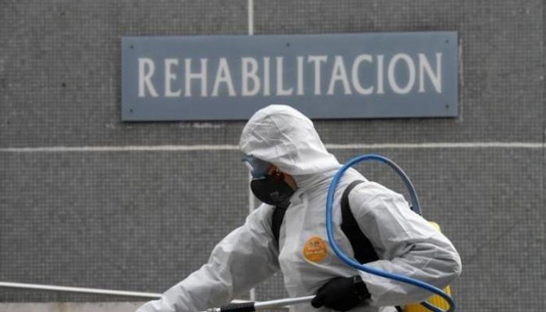 إسبانيا تسجل أقل عدد وفيات بكورونا منذ أكثر من شهر