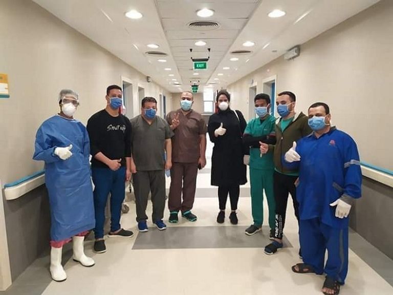 إسراء مع والدها الطبيب الراحل أحمد اللواح 