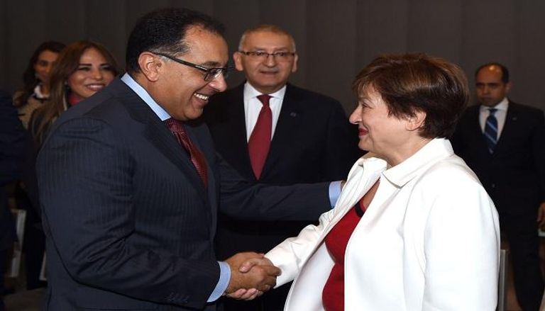 رئيس وزراء مصر مع مديرة صندوق النقد - أرشيفية