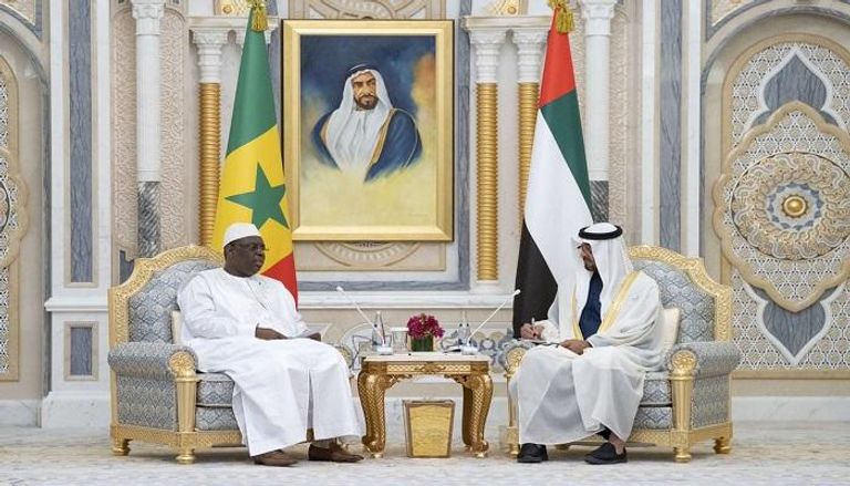الشيخ محمد بن زايد آل نهيان خلال لقاء سابق مع رئيس السنغال ماكي سال