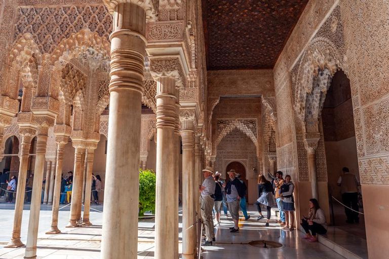 أهرامات الجيزة وتمثال أبو الهول