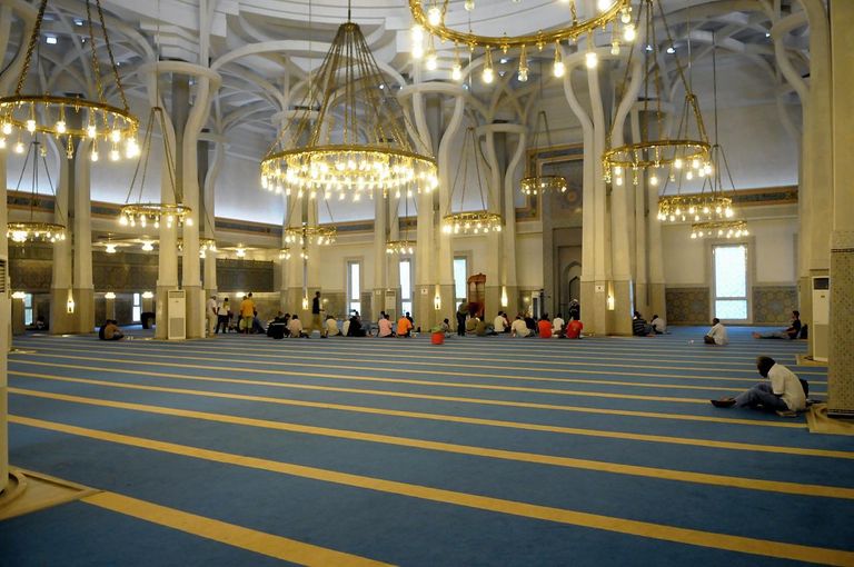 مسجد روما الكبير من الخارج