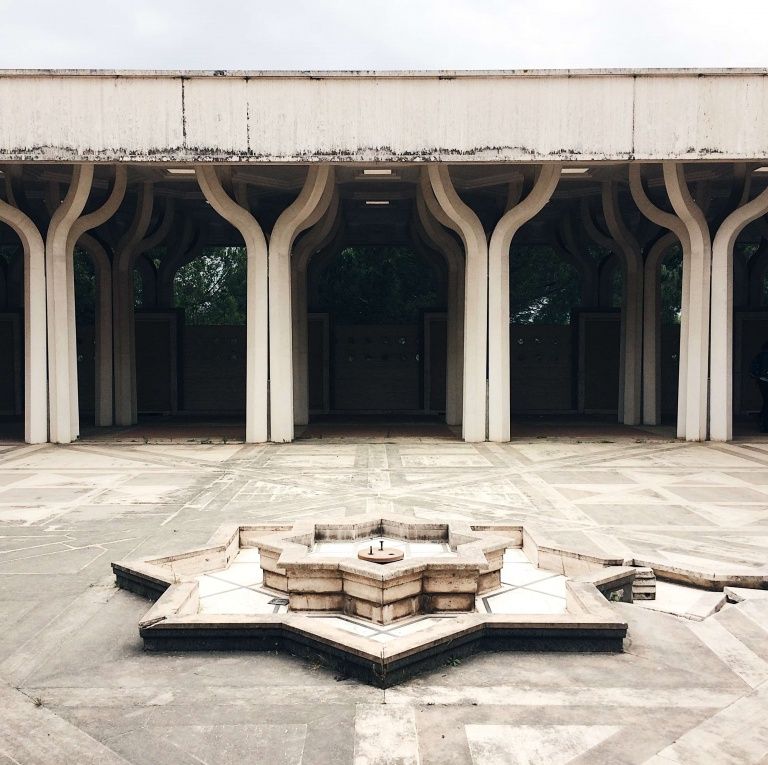 مسجد روما الكبير من الخارج