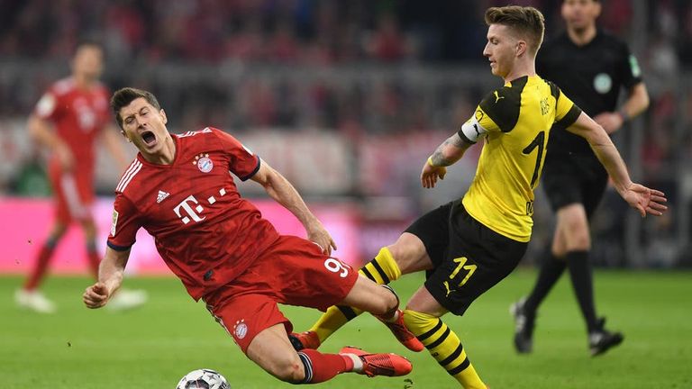 مباراة من الدوري الإماراتي