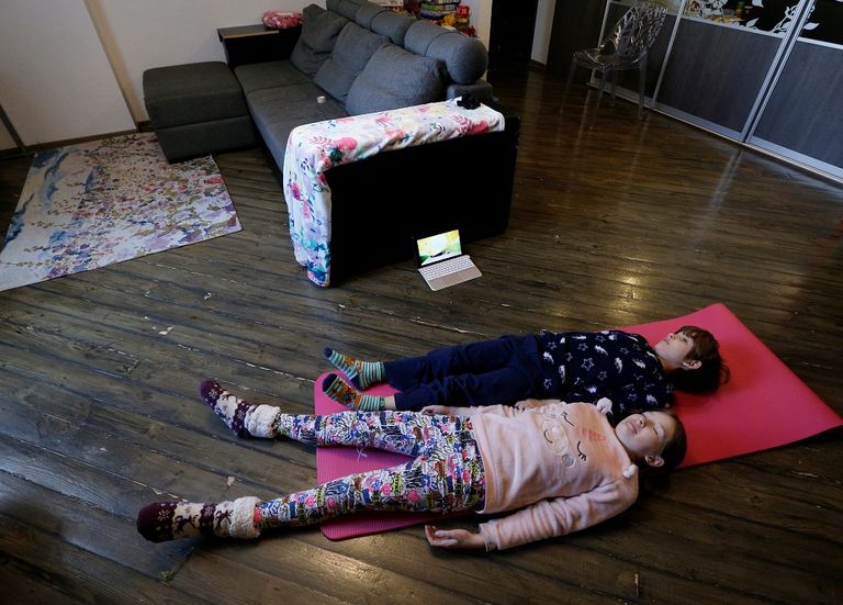 ميخايلو بوندارينكو وشقيقته ماريا