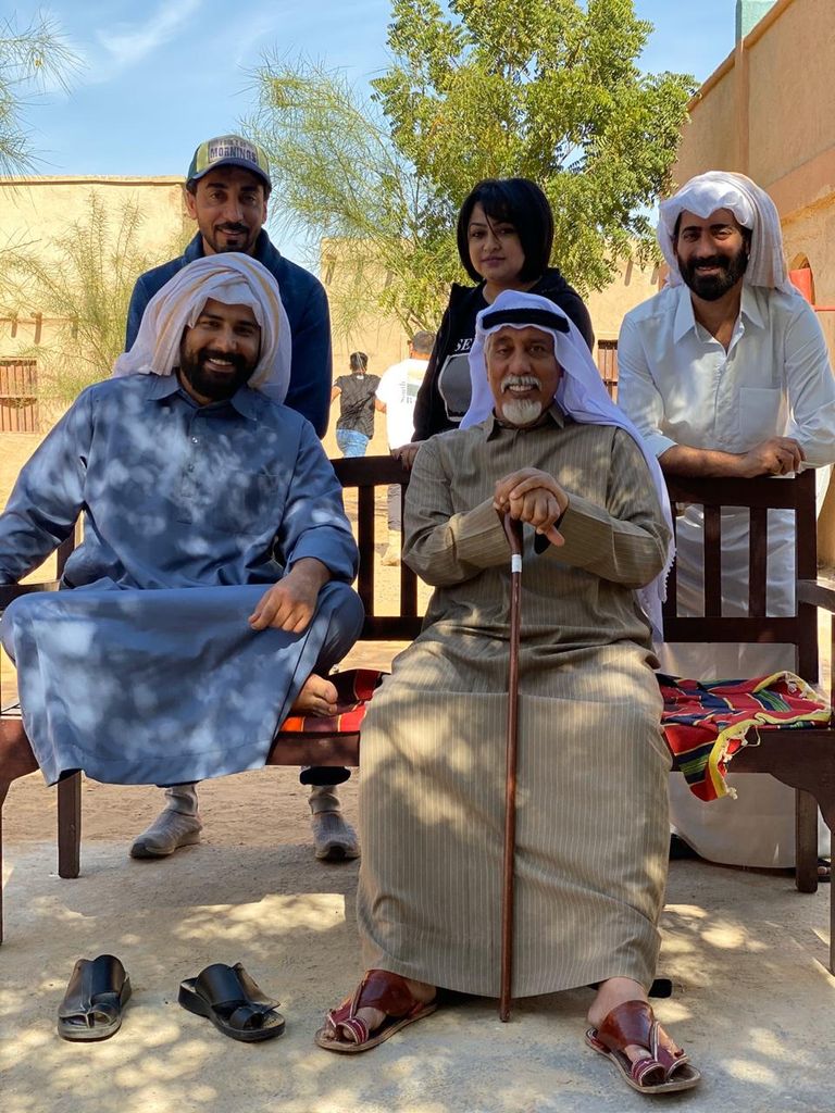 النجم أحمد الجسمي مع أسرة المسلسل