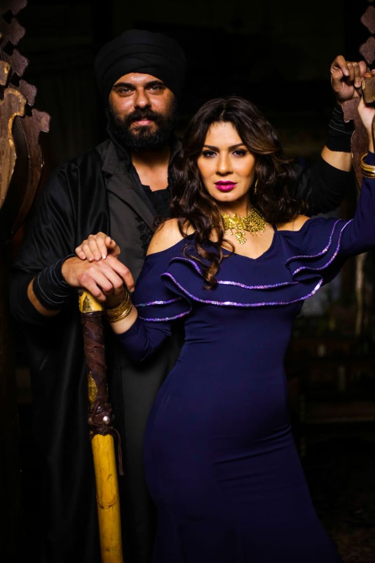 الفنانة المصرية نجلاء بدر