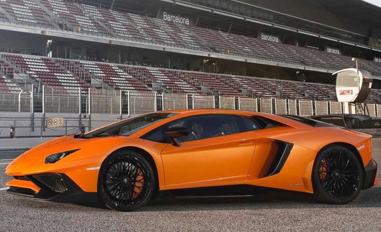 لامبورجيني Aventador