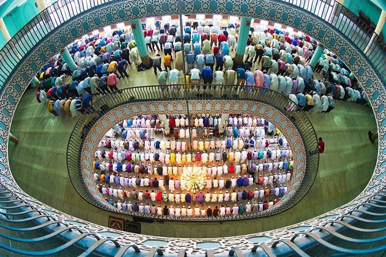 بيت المكرم أضخم مساجد بنجلاديش