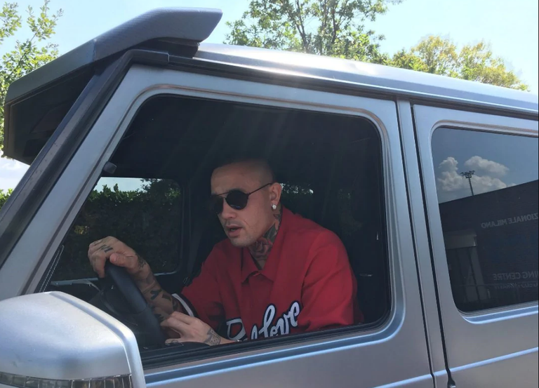 علي خصيف حارس الجزيرة الإماراتي 