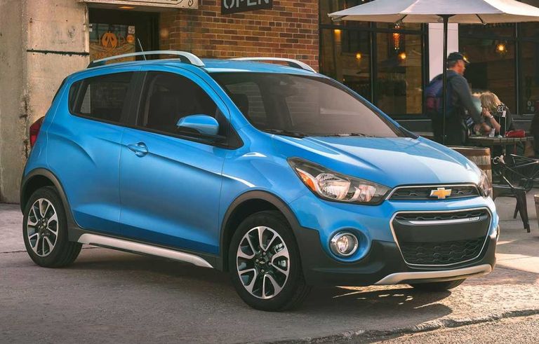 سيارة شيفروليه Spark أزرق اللون فولكس فاجن Atlas