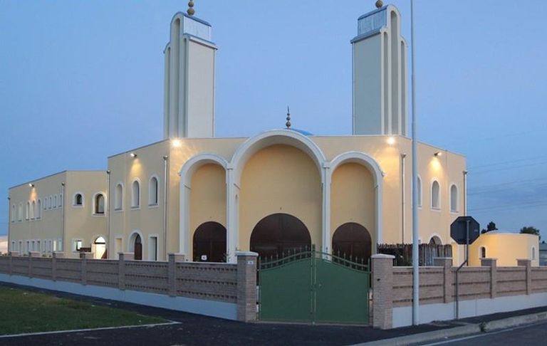 مسجد رافينا في إيطاليا