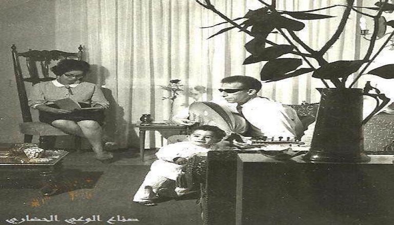 مع سيدة الغناء العربي أم كلثوم - أرشيف إلكتروني سيد مكاوي مع السيدة أم كلثوم