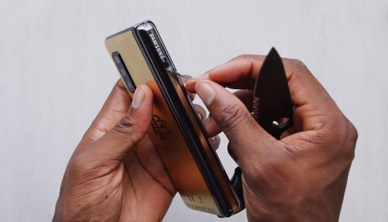 وجود قلم في هاتف جالاكسي فولد 2 "Galaxy Fold 2" ثالث الهواتف القابلة للطي