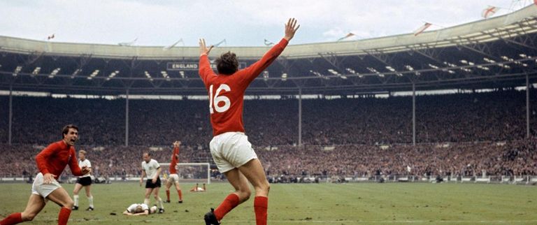 مشهد لجيوف هورست عندما سجل هدف فوز إنجلترا على الأرجنتين منتخب إنجلترا