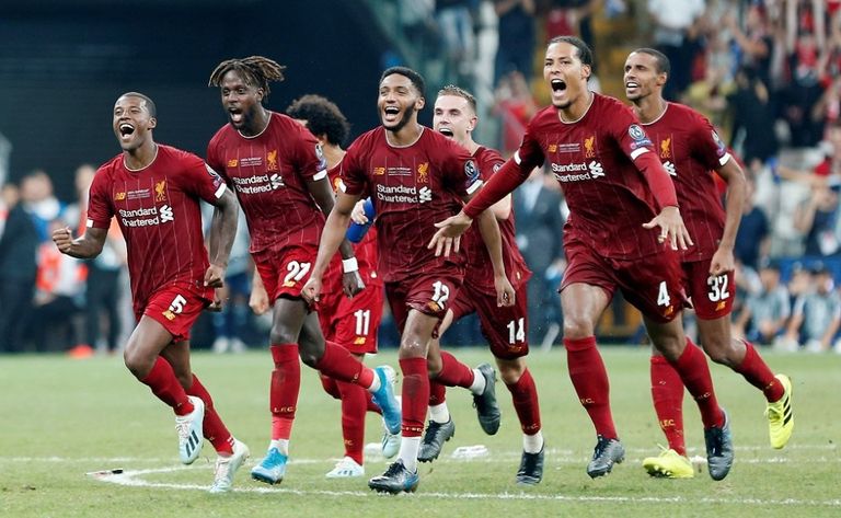 محمد صلاح وجو جوميز لاعبا ليفربول