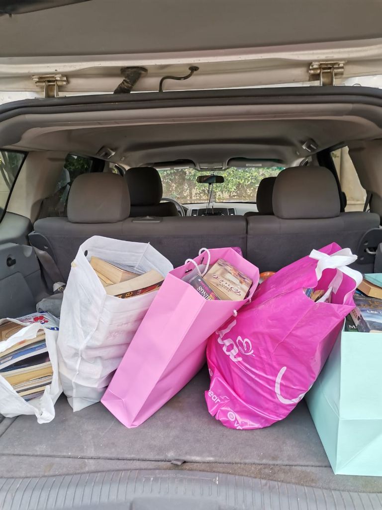 التبرع بالكتب والأشياء غير المستخدمة لدعم المرضى في مراكز العزل