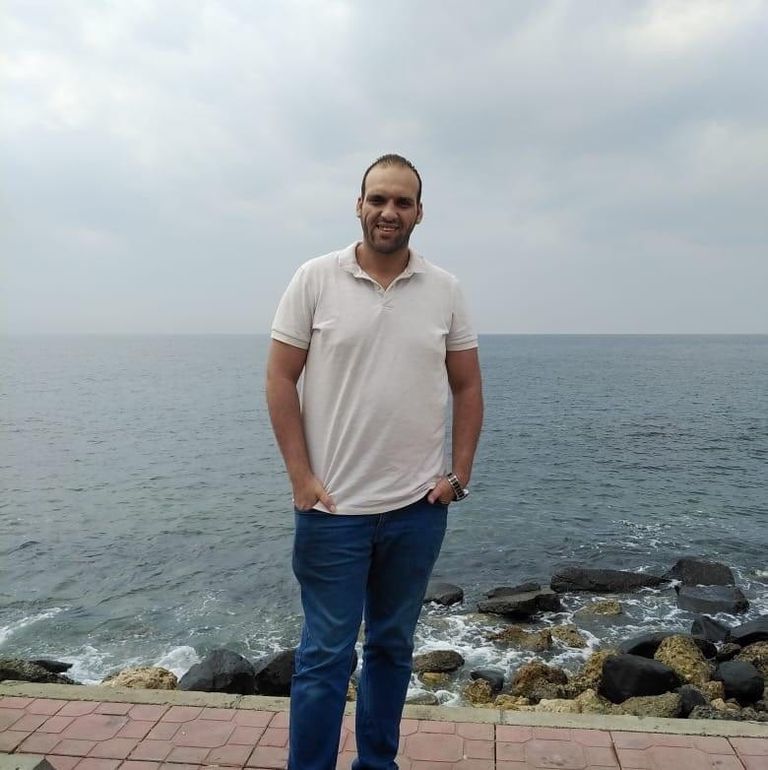 الشاب المصري أحمد مصطفى