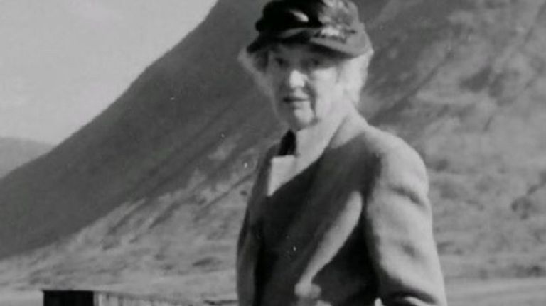 ليدي إيفلين كتبت لاحقًا عن أدائها الحج