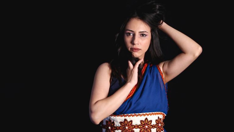 الفنانة الجزائرية ماسيليا آيت